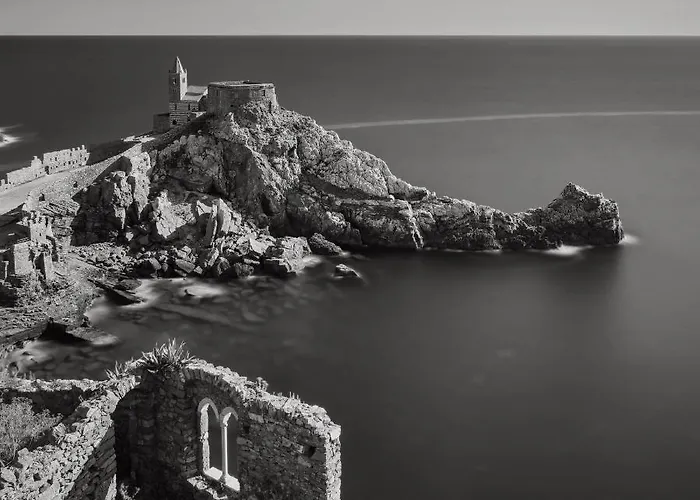 Golfo Dei Poeti Retreat شقة *